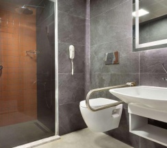 Двухместный номер Accessible двуспальная кровать в Days Hotel by Wyndham Ankara Cankaya