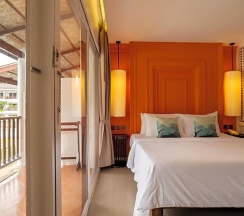 Номер Deluxe с видом на бассейн в Arinara Beach Resort Phuket