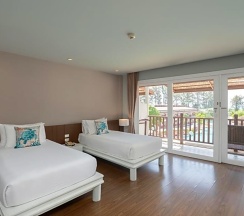 Студия Premium с видом на бассейн в Arinara Beach Resort Phuket