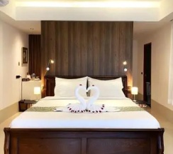 Двухместный номер Executive Deluxe с видом на бассейн двуспальная кровать в L'esprit de Naiyang Beach Resort