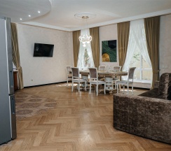 Апартаменты La Rose с джакузи 6-ти местные в Villa Fler