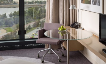 Номер стандарт с 2 односпальными кроватями в Hyatt Regency Ekaterinburg