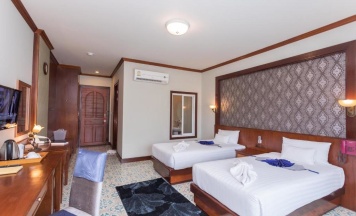 Двухместный номер Deluxe двуспальная кровать в Erawan Hotel