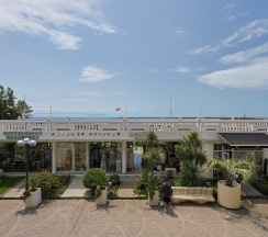 Делюкс с видом на море и балконом/DLUX SW with a balcony в Portofino hotel