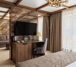 Полулюкс с балконом и видом на горы в Stellar collection chalet, Krasnaya Polyana