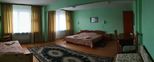 Номер эконом с 1 односпальной и 1 двуспальной кроватью в Арабеска