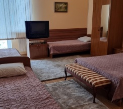 Стандартный пятиместный номер в Олимпийский визит
