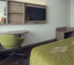 Двухместный номер Standard с красивым видом из окна двуспальная кровать в Wyndham Garden Astana