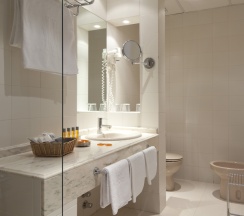 Двухместный номер Terrace Arenal Street двуспальная кровать в Hotel Moderno