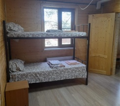 Шестиместный номер в Хижина