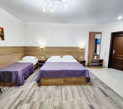 Семейный номер Superior с балконом и с красивым видом из окна в Camelia