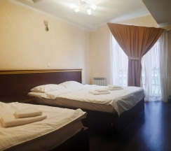 Полулюкс семейный с балконом в Pano Castro