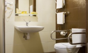 Двухместный для людей с ограниченными возможностями в Усадьба Горки