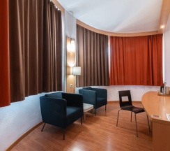 Двухместный номер Luxury с видом на город двуспальная кровать в Отель Ibis Астана