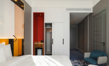 Премиум Кинг для маломобильных гостей в Maidens Hotel Moscow