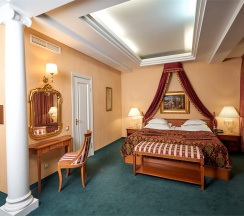 Джуниор сюит в Author Boutique Hotel