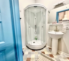 Студия c окнами на Невский в Goodrest