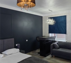 Дизайнерский номер категории «Премиум Студия» в Владимирский