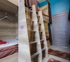 Кровать в общем номере в Евражки