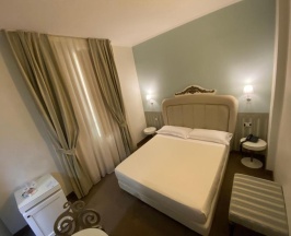 Двухместный номер Classic двуспальная кровать в JR Hotels Oriente Bari