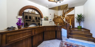 Адалар: Отель Mom Hotel