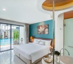 Двухместный номер Pool Access (двуспальная кровать) в The Pago Design Hotel Phuket