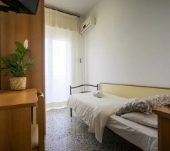 Номер Standard с балконом в Hotel Mamy
