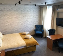 Комфортабельный Люкс с джакузи в Loft Boutique