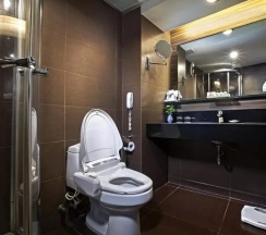 Двухместный номер Standard Дуплекс (двуспальная кровать) в Arawana Regency Park Sukhumvit
