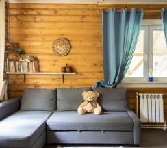 Дом у камня в Black fox