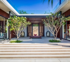 Резиденция с 7 комнатами с видом на море в Anantara Layan Phuket Resort