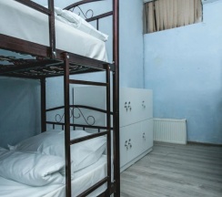 Кровать в общем номере (мужской номер) в Хостел Sherlock Homes Баку