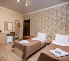 Стандарт 3-местный с двумя раздельными кроватями и балконом в Джульетта