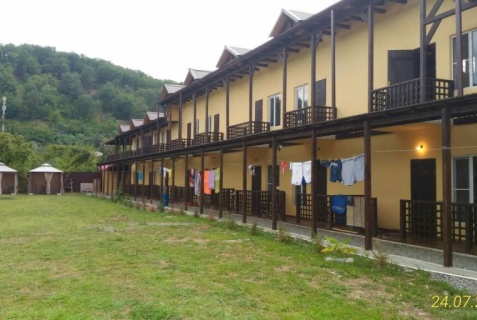 Пицунда: Гостевой дом Lilly Guest House