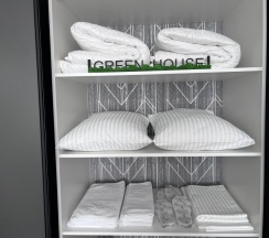 Апартаменты с балконом и с красивым видом из окна в Skazka Green House