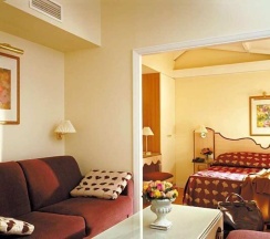 Номер Standard двуспальная кровать в Hôtel Suites Unic Renoir Saint Germain