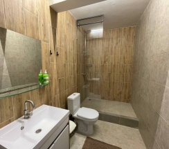 Койко-место в общем желтом номере в Ижстория