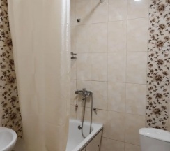 Двухместный люкс Deluxe с балконом и с видом на город (2 отдельные кровати) в Лазурный