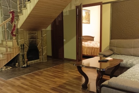 Домбай: Коттедж Уютный домик