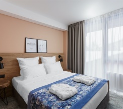 Бюджетный двухместный номер с 1 кроватью в Country Hills Resort