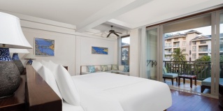Санья: Отель Swissôtel Sanya Yalong Bay