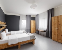 Шале 28 Стандарт с балконом (две раздельные кровати) в Шале 28