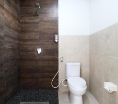 Двухместный номер Deluxe с видом на сад двуспальная кровать в Avisara Villa & Guest House