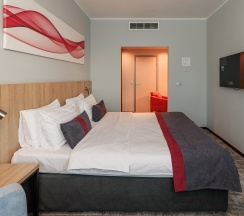 Люкс в Ramada by Wyndham Yekaterinburg Hotel&Spa