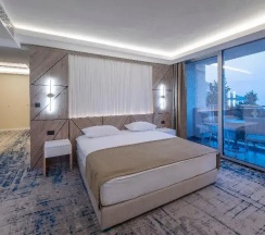 Семейный номер в Hotel Tara
