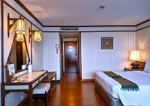 Двухместный номер Deluxe с красивым видом из окна двуспальная кровать в Chiang Mai Orchid Hotel