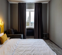 2-комнатный номер делюкс с 1 двуспальной кроватью в Laska hotel