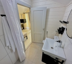 Стандартный семейный улучшенный четырёхместный номер в Жемчужина Абхазии