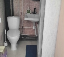 Трехместный номер с двуспальной и односпальной кроватями в Благодать