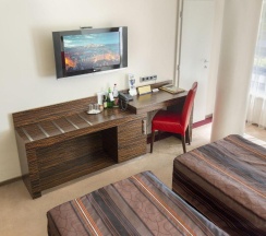 Семейный люкс с 2 комнатами в EA Hotel Crystal Palace